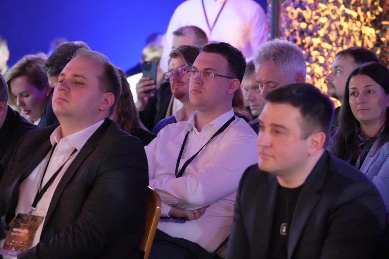 Податковий номер через «е-Консул» та Е-картка платника – нові цифрові можливості для українців в Україні та за кордоном. Фото № 5/4