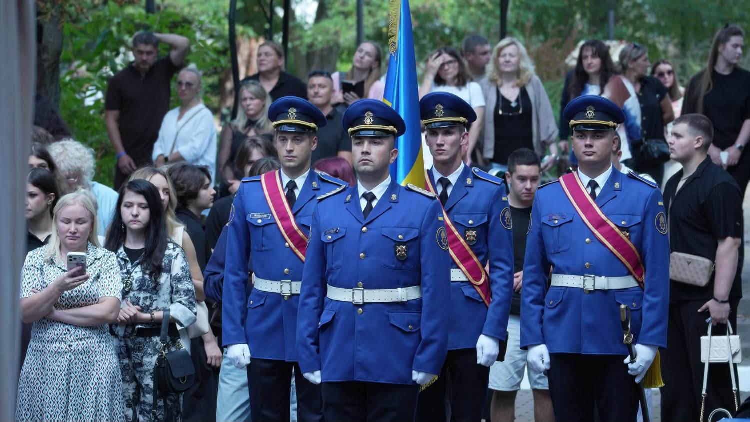 Леся Карнаух привітала студентів та викладачів Державного податкового університету з новим навчальним роком. Фото № 2/1