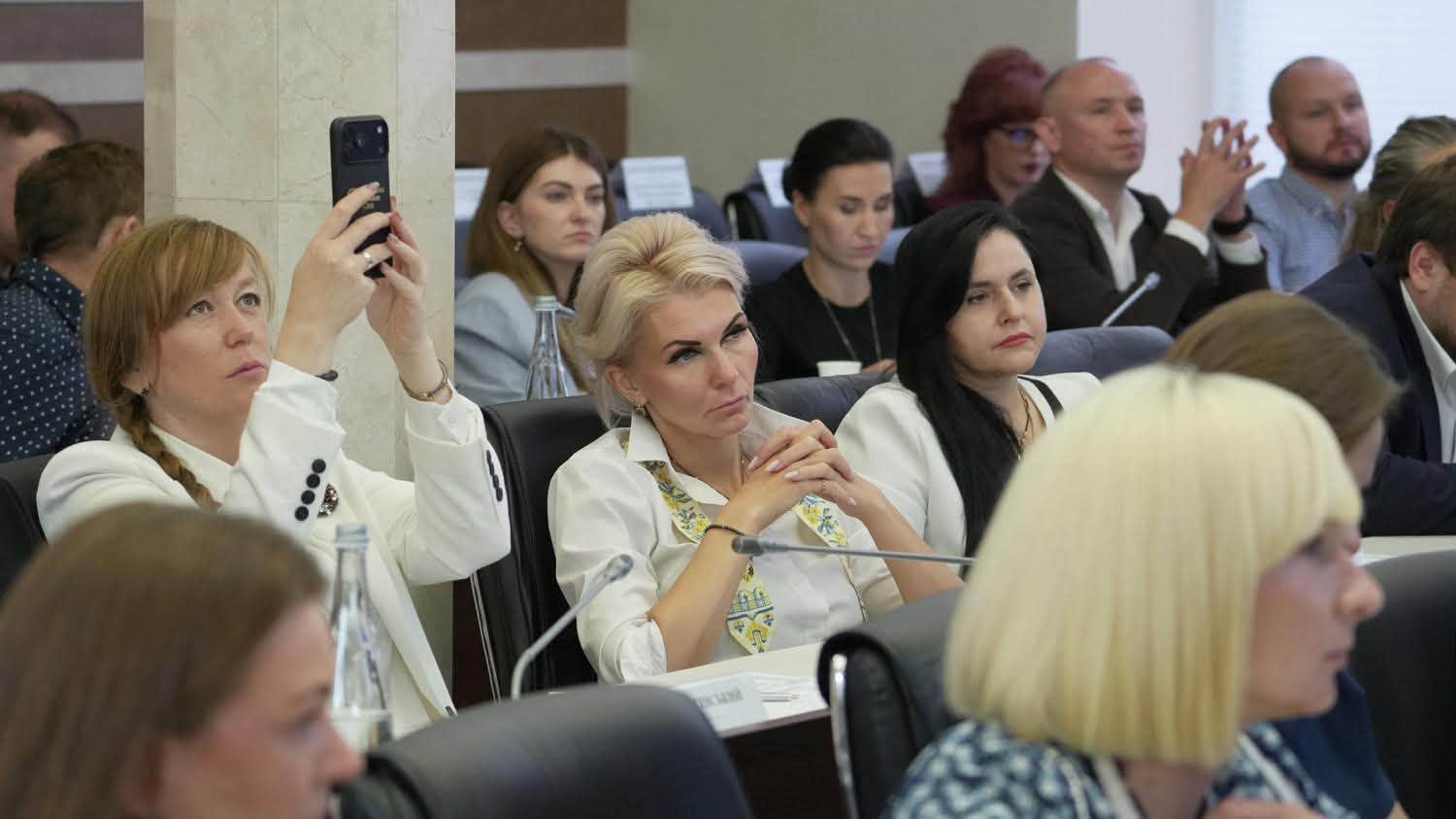 Леся Карнаух: ДПС підготувала комплекс податкових заходів для допомоги постраждалому бізнесу. Фото № 10/9